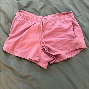 Lululemon Short 4” in Sonic Pink
